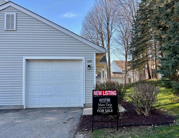 169 Hunters Lane NE 46, Rockford, MI 49341