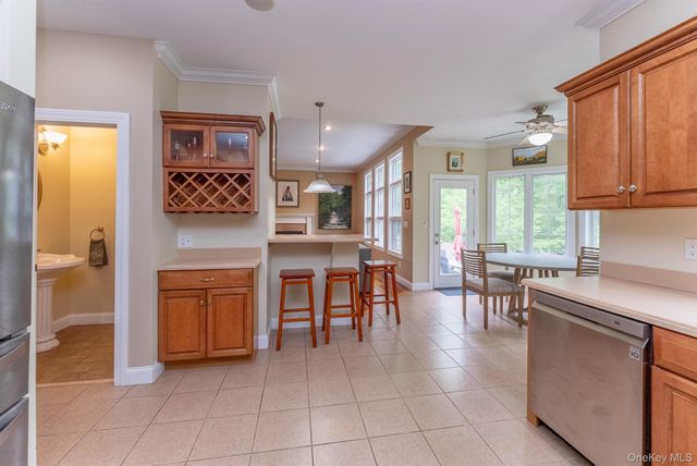33 Cranberry Lane, Saugerties, NY 12477