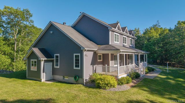 33 Cranberry Lane, Saugerties, NY 12477