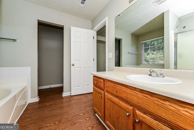 1855 Neighborhood Walk, Mcdonough, GA 30252