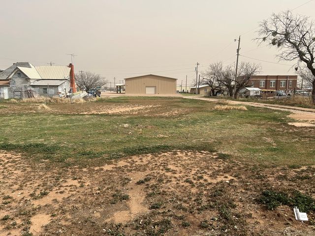 117 W 10th St, Robert Lee, TX 76945