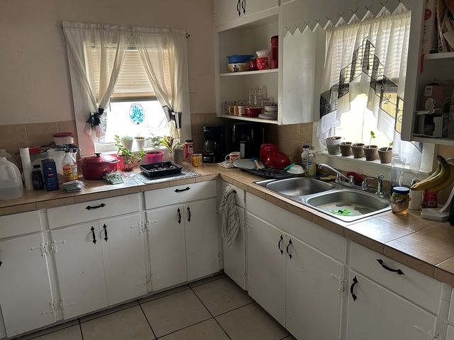 117 W 10th St, Robert Lee, TX 76945