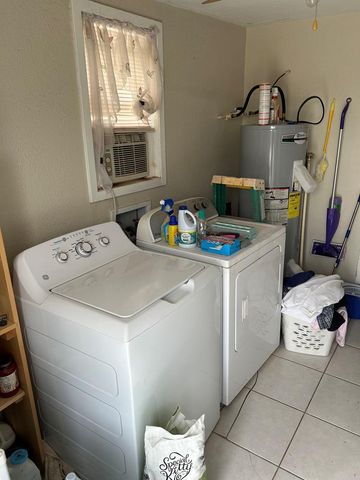 117 W 10th St, Robert Lee, TX 76945