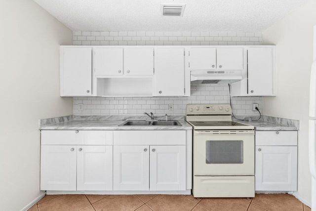 4764 Gulfstream Road, Lake Worth, FL 33460