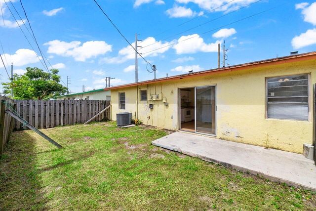 4764 Gulfstream Road, Lake Worth, FL 33460