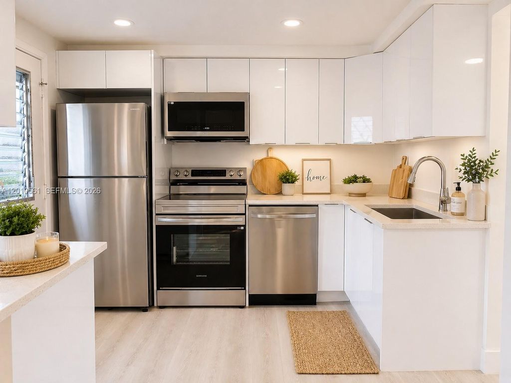 2999 Point East Drive C101, Aventura, FL 33160