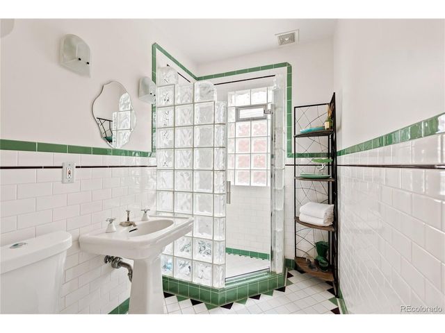 739 Bellaire St, Denver, CO 80220