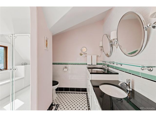 739 Bellaire St, Denver, CO 80220