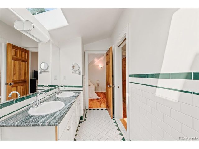 739 Bellaire St, Denver, CO 80220