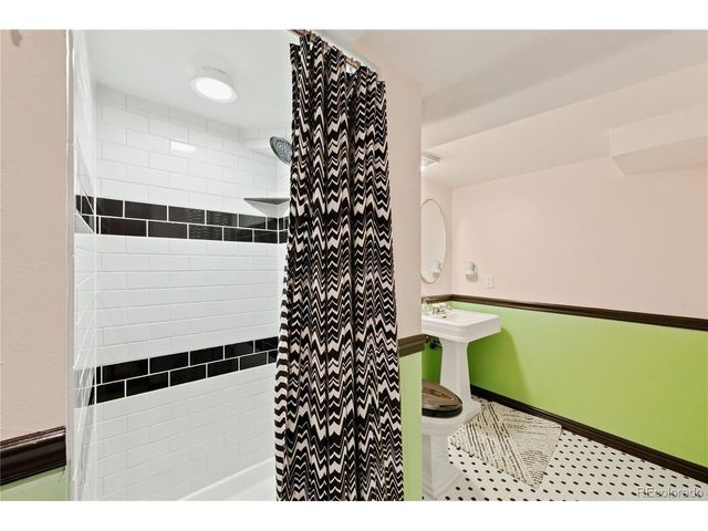739 Bellaire St, Denver, CO 80220