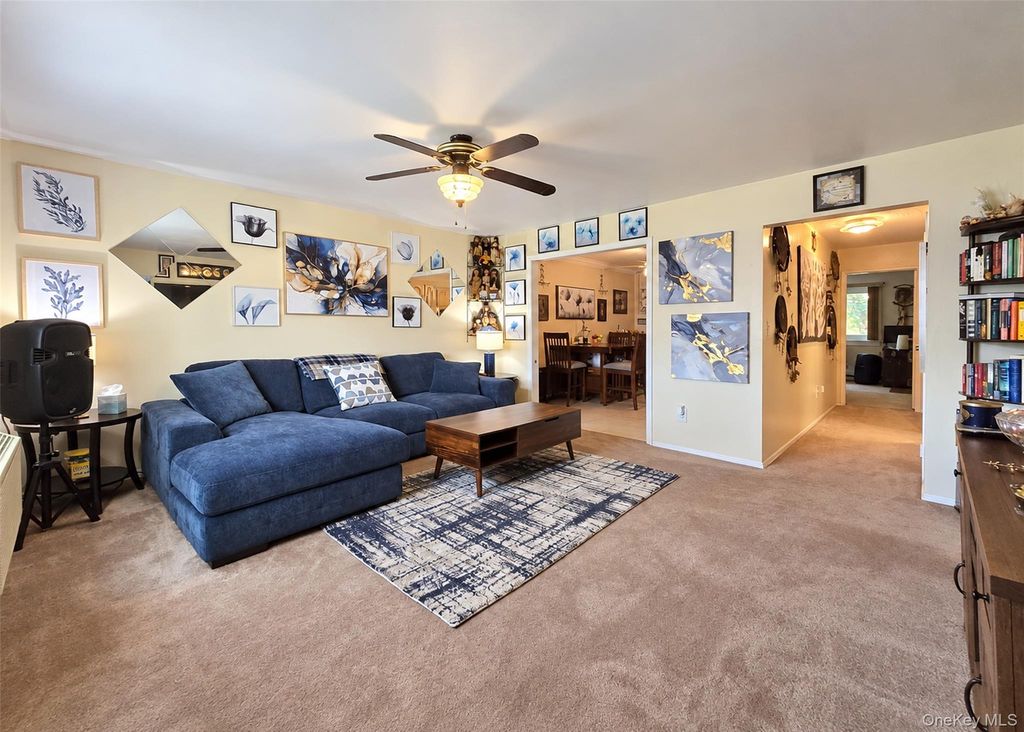 40 W 4th Street 49, Patchogue, NY 11772 — photo 4