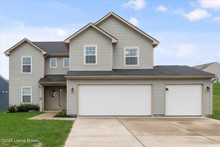 2014 Carnegie Dr, Shelbyville, KY 40065