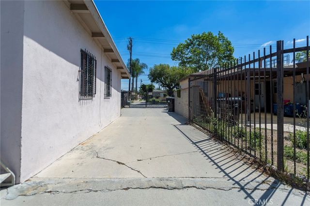 7411 Ira Avenue, Bell Gardens, CA 90201