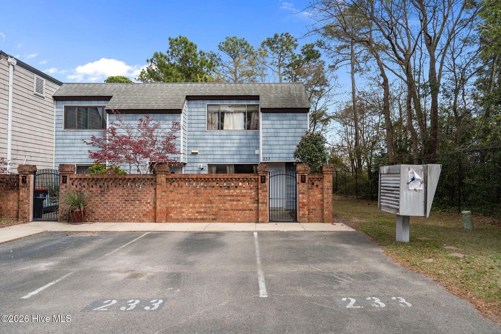 233 Dapple Court Unit 24, Wilmington, NC 28403