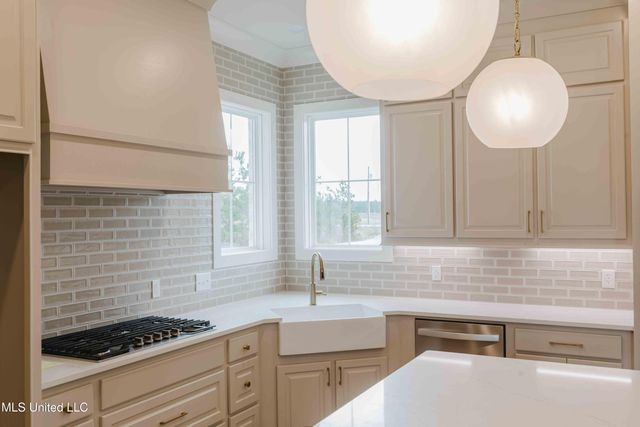 475 Stump Ridge Road, Brandon, MS 39047