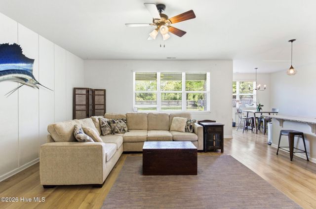 14 Frazer Lane, Hampstead, NC 28443