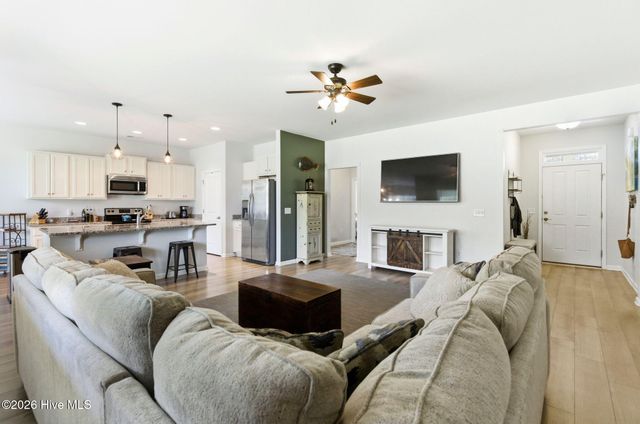14 Frazer Lane, Hampstead, NC 28443