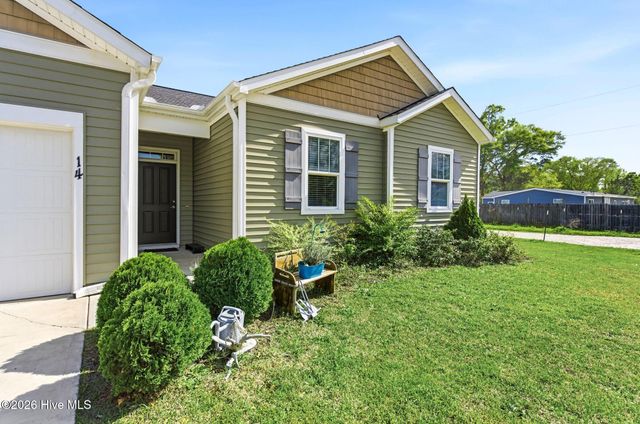 14 Frazer Lane, Hampstead, NC 28443