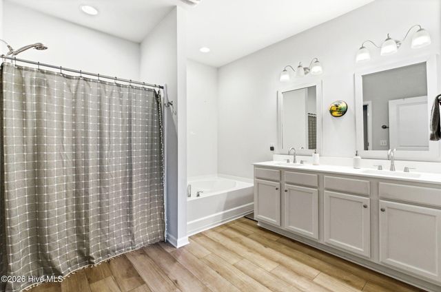 14 Frazer Lane, Hampstead, NC 28443