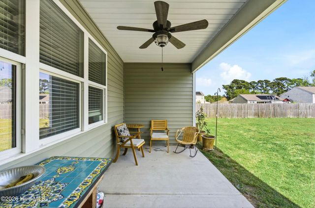 14 Frazer Lane, Hampstead, NC 28443