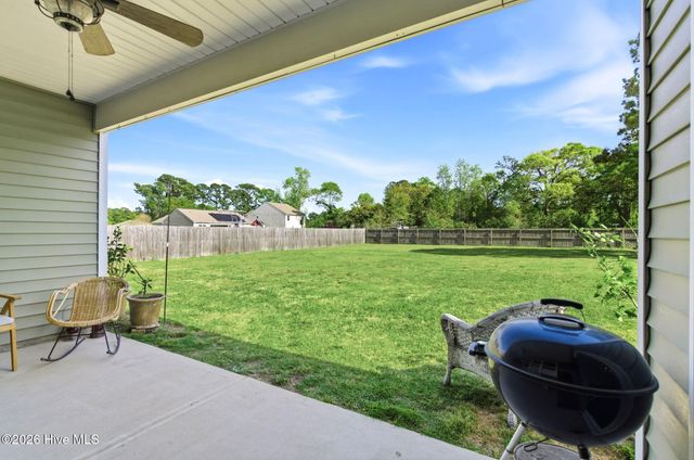 14 Frazer Lane, Hampstead, NC 28443