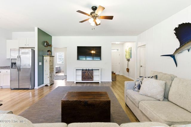 14 Frazer Lane, Hampstead, NC 28443