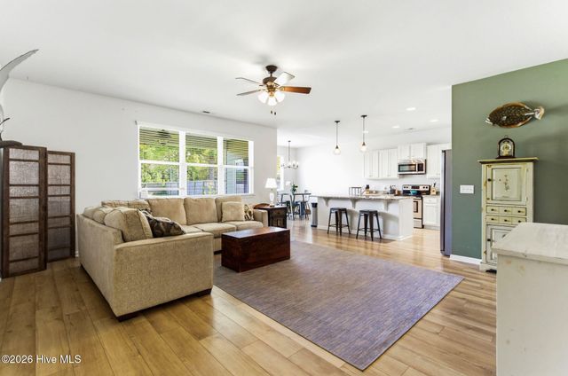 14 Frazer Lane, Hampstead, NC 28443