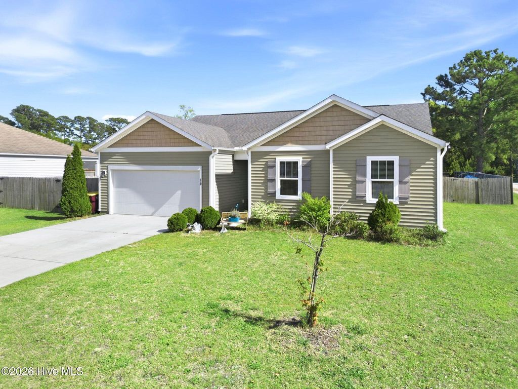 14 Frazer Lane, Hampstead, NC 28443