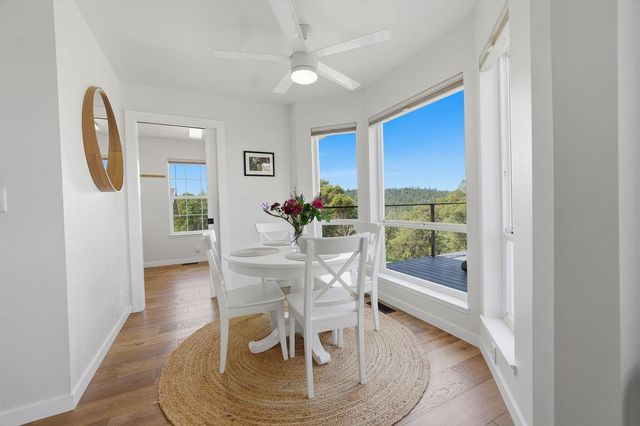 20090 John Born Rd, Penn Valley, CA 95946