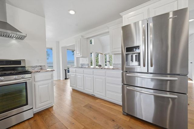 20090 John Born Rd, Penn Valley, CA 95946