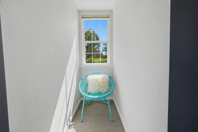 20090 John Born Rd, Penn Valley, CA 95946