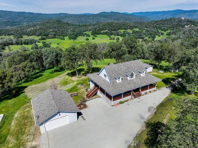 20090 John Born Rd, Penn Valley, CA 95946