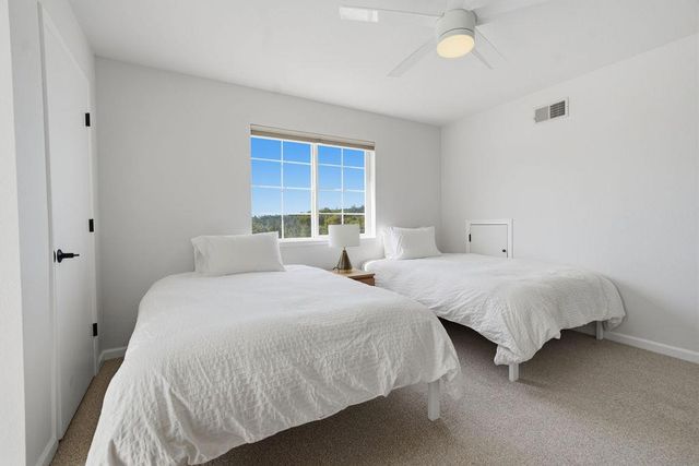 20090 John Born Rd, Penn Valley, CA 95946