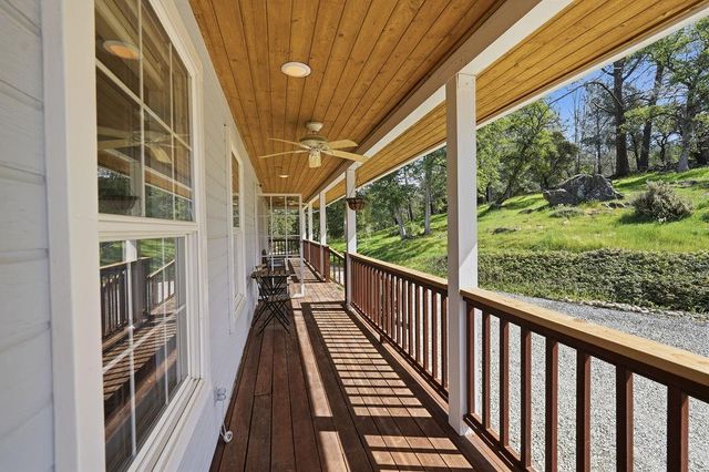 20090 John Born Rd, Penn Valley, CA 95946