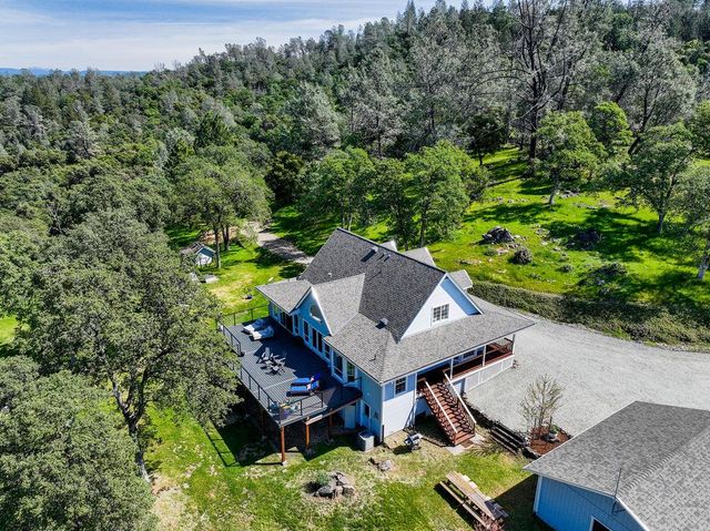 20090 John Born Rd, Penn Valley, CA 95946