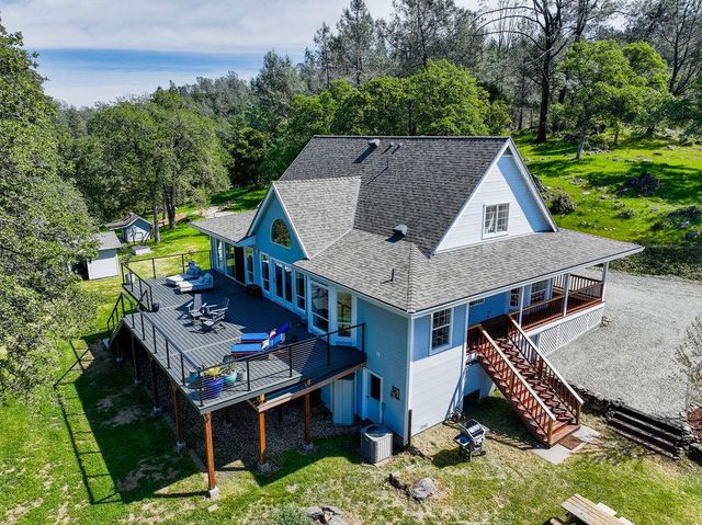 20090 John Born Rd, Penn Valley, CA 95946