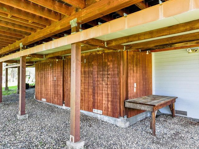 20090 John Born Rd, Penn Valley, CA 95946