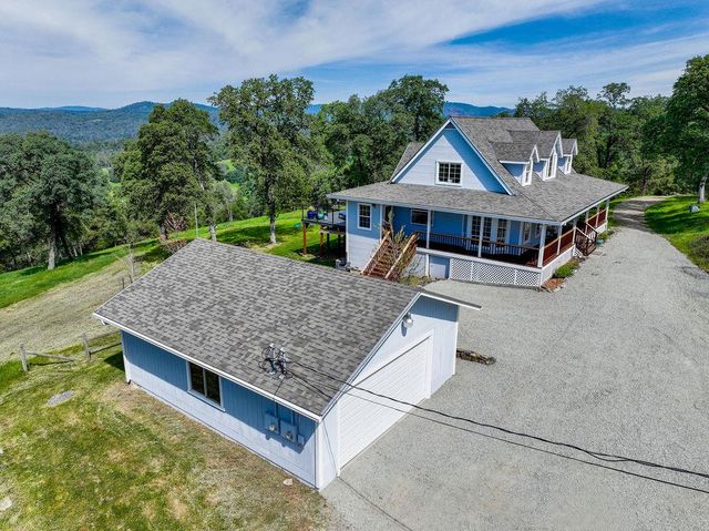 20090 John Born Rd, Penn Valley, CA 95946