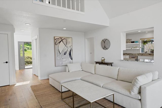 20090 John Born Rd, Penn Valley, CA 95946