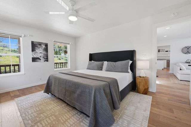 20090 John Born Rd, Penn Valley, CA 95946