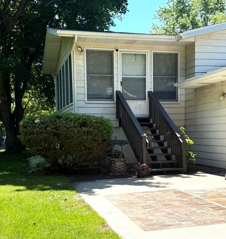 1720 Kaczmarek Drive, Essexville, MI 48732