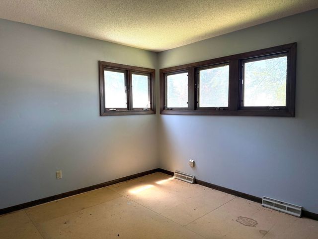 1720 Kaczmarek Drive, Essexville, MI 48732