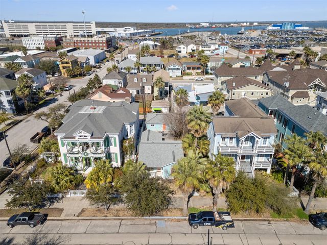 1422 Market Street, Galveston, TX 77550