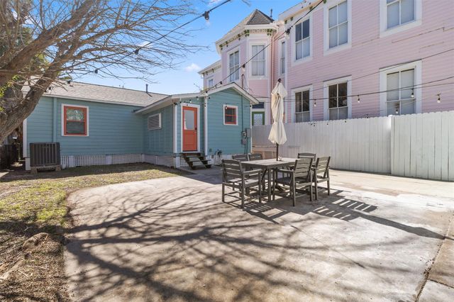 1422 Market Street, Galveston, TX 77550