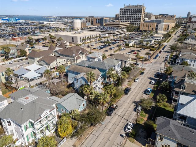 1422 Market Street, Galveston, TX 77550