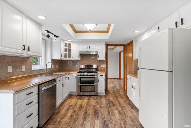 902 Sherwood Drive, Fort Wayne, IN 46819