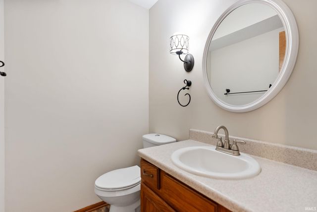 902 Sherwood Drive, Fort Wayne, IN 46819