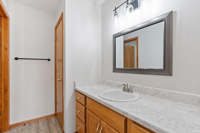 902 Sherwood Drive, Fort Wayne, IN 46819