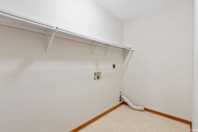 902 Sherwood Drive, Fort Wayne, IN 46819