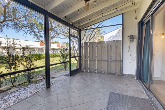 4761 NW 2nd Avenue 301, Boca Raton, FL 33431